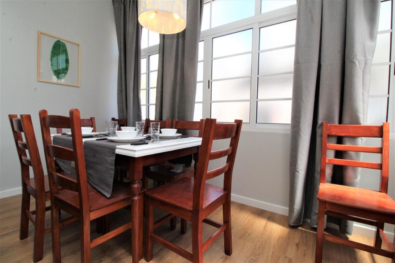 פונשל Sunny House Few Minutes From City Center מראה חיצוני תמונה
