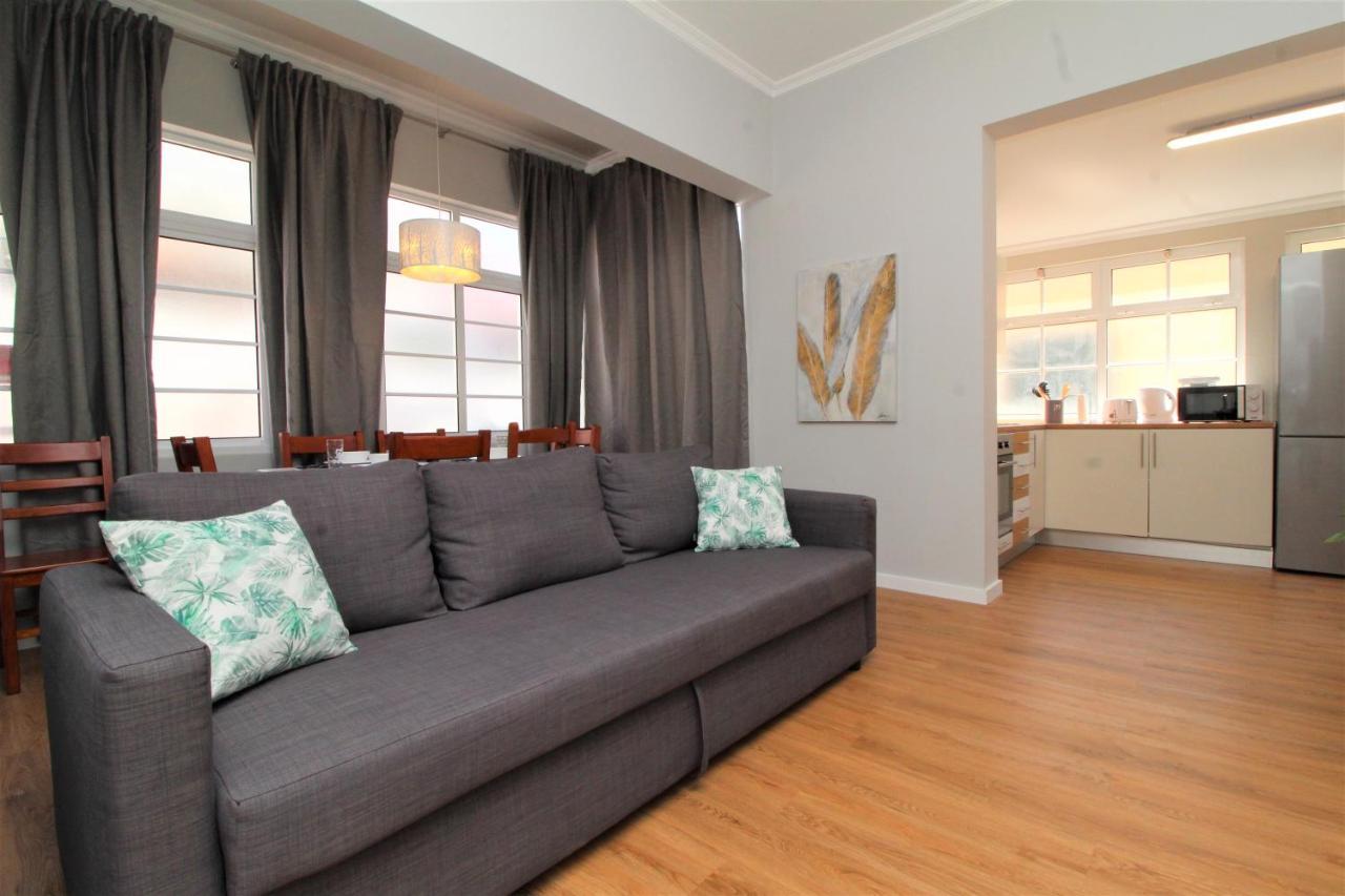 פונשל Sunny House Few Minutes From City Center מראה חיצוני תמונה