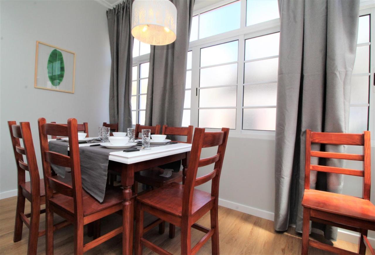 פונשל Sunny House Few Minutes From City Center מראה חיצוני תמונה